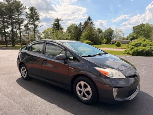 Used 2015 Toyota Prius Two image 4