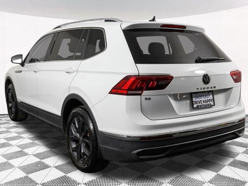 Used 2022 Volkswagen Tiguan SE FWD image 19
