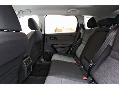 Certified 2021 Nissan Rogue SV image 10