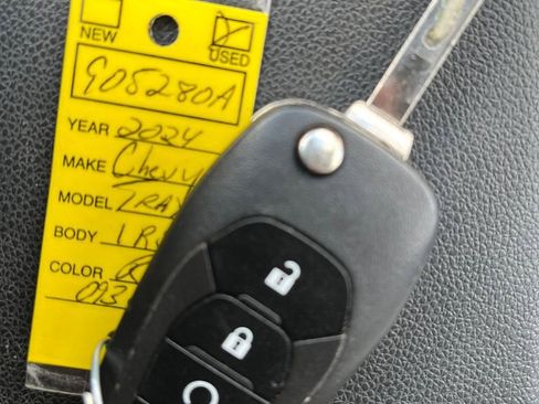 Certified 2024 Chevrolet Trax RS image 23