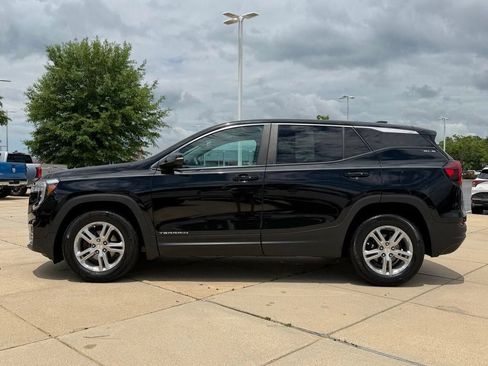 Used 2023 GMC Terrain SLE FWD image 7
