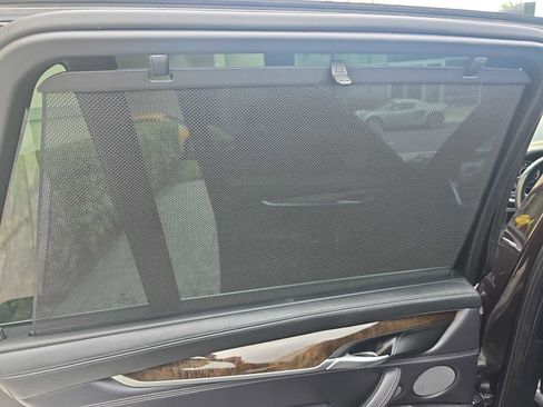 Used 2017 BMW X5 xDrive50i image 11