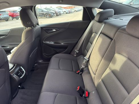 Used 2024 Chevrolet Malibu LT image 32