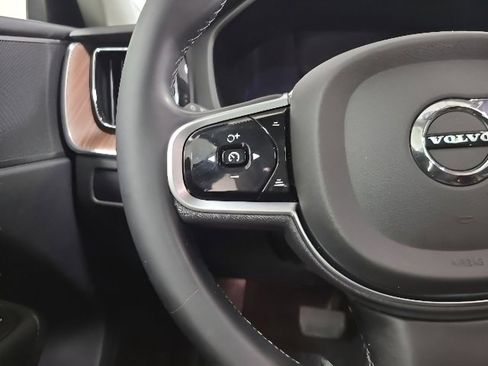 Used 2023 Volvo XC60 B5 Plus AWD/4WD image 26