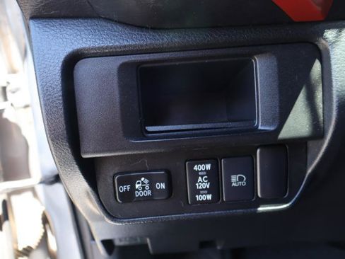 Used 2019 Toyota Tacoma TRD Off-Road AWD/4WD image 22