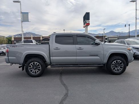 Used 2021 Toyota Tacoma TRD Sport w/ Technology Package RWD image 2