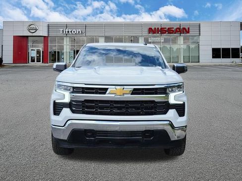 Used 2024 Chevrolet Silverado 1500 LT AWD/4WD image 2
