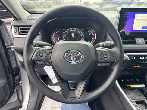 New 2025 Toyota RAV4 XLE w/ Convenience Package FWD image 17