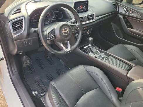 Used 2018 MAZDA MAZDA3 Grand Touring w/ Premium Equipment Package image 22