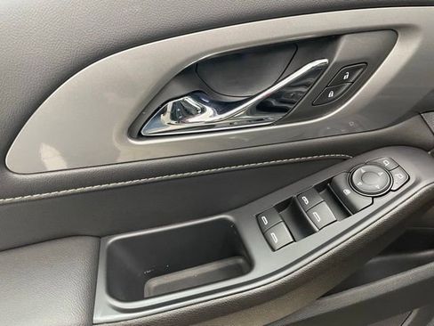 Certified 2022 Chevrolet Traverse LT w/ Midnight/Sport Edition image 9