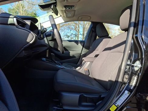 Used 2023 Toyota Corolla LE image 14