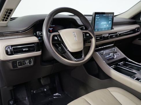 Used 2021 Lincoln Aviator Reserve w/ Equipment Group 208A AWD/4WD image 12