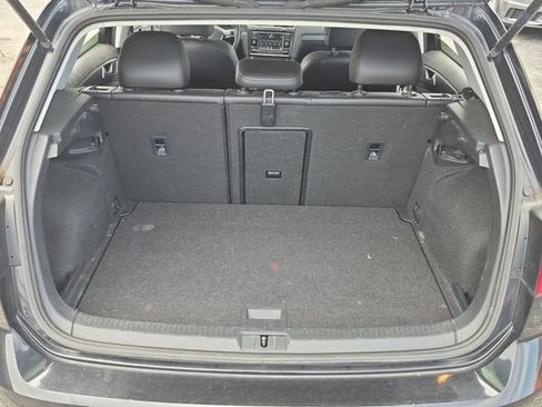 Used 2021 Volkswagen Golf 4-Door FWD image 22