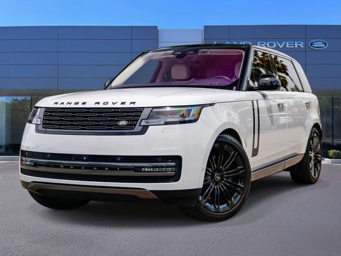 Used 2023 Land Rover Range Rover Long Wheelbase SE image 1