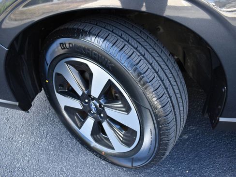 Used 2018 Subaru Forester 2.5i Premium w/ All-Weather Package image 44