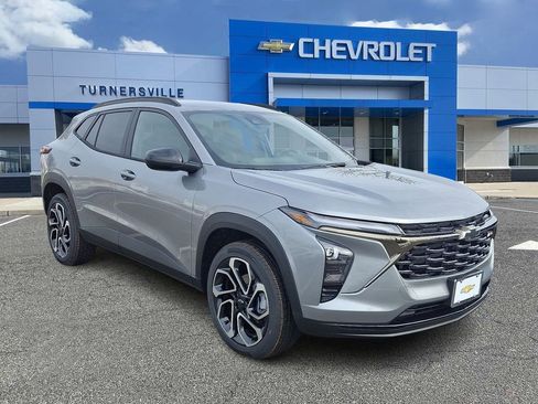 New 2026 Chevrolet Trax RS w/ Driver Confidence Package image 2