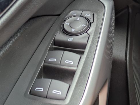 New 2026 Chevrolet Trax RS w/ Sunroof Package FWD image 27