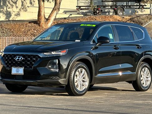 Used 2019 Hyundai Santa Fe SE image 8
