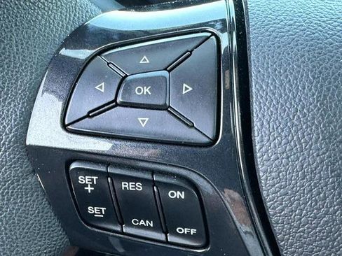 Certified 2019 Ford Explorer XLT w/ Equipment Group 202A FWD image 19
