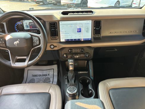 Used 2024 Ford Bronco Wildtrak AWD/4WD image 29
