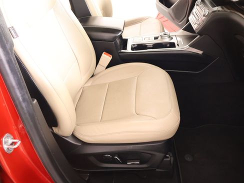 Used 2020 Ford Explorer Limited RWD image 15