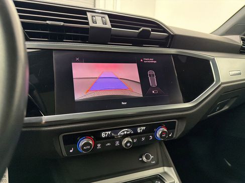 Used 2019 Audi Q3 2.0T Premium AWD/4WD image 25