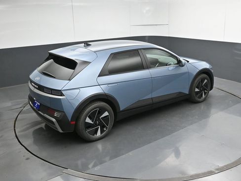 New 2026 Hyundai Ioniq 5 SE RWD image 21