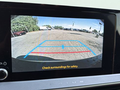 Used 2023 Toyota Prius Prime FWD image 19