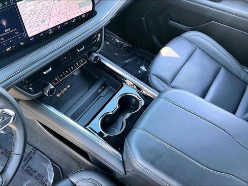 Used 2025 Chevrolet Tahoe LT image 15