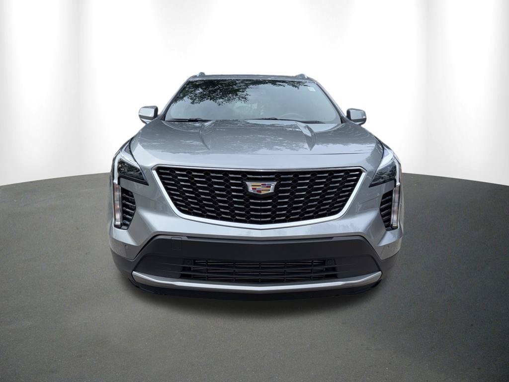 Used 2023 Cadillac XT4 Premium Luxury w/ Cold Weather Package FWD image 12