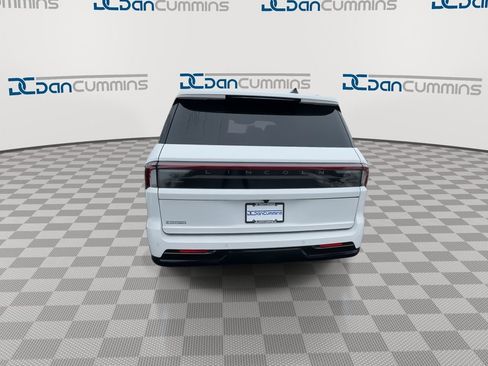 New 2026 Lincoln Navigator Reserve w/ Jet Appearance Package AWD/4WD image 7