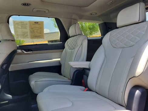 Used 2022 Hyundai Palisade Limited w/ Cargo Package AWD/4WD image 11
