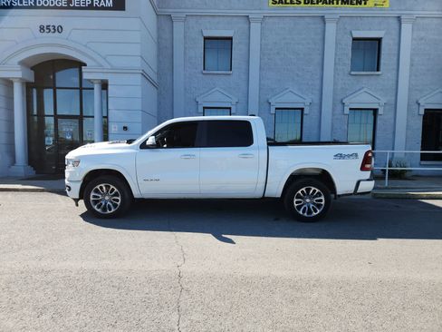 Used 2019 RAM 1500 Laramie w/ Sport Appearance Package AWD/4WD image 2