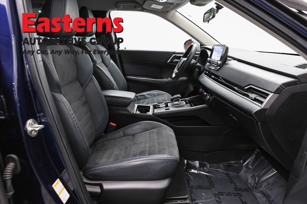 Used 2023 Mitsubishi Outlander SE AWD/4WD image 24