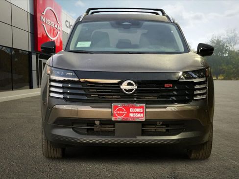 Used 2026 Nissan Kicks SR FWD image 11