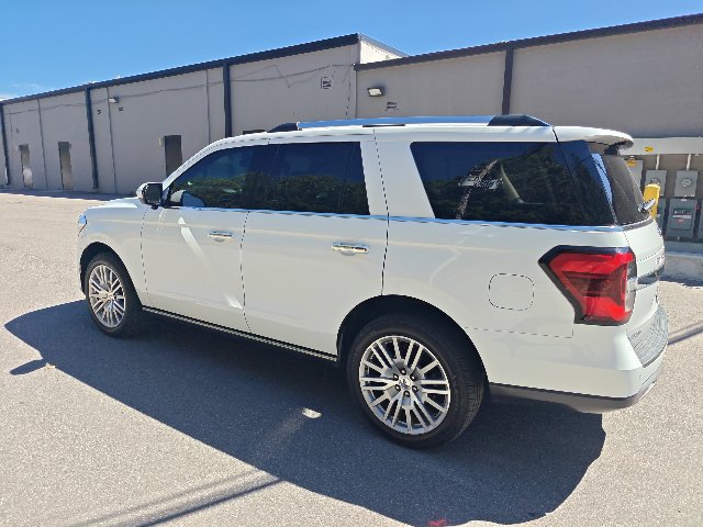 Used 2024 Ford Expedition Limited RWD image 4