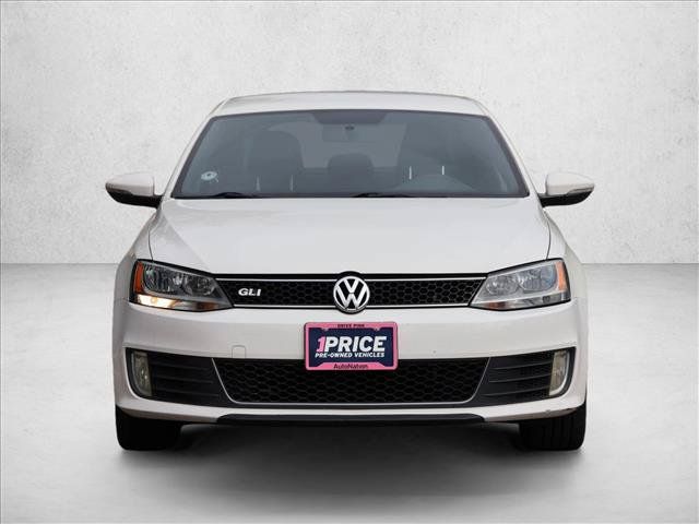Used 2012 Volkswagen Jetta GLI FWD image 2