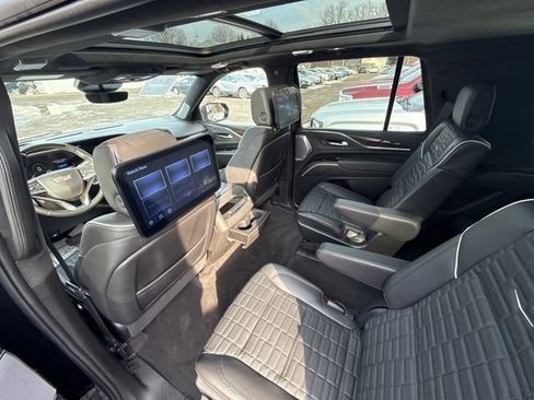 Used 2023 Cadillac Escalade Premium Luxury Platinum AWD/4WD image 48