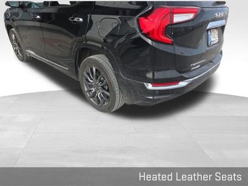 Used 2023 GMC Terrain Denali w/ Black Diamond Edition image 9