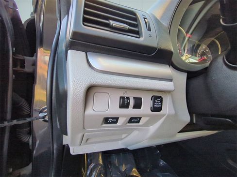 Used 2015 Subaru Forester 2.5i Limited w/ Popular Package #2 image 13