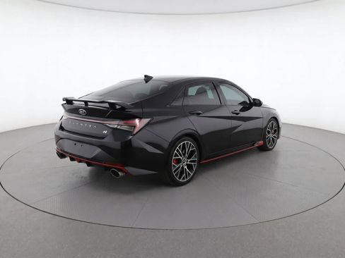Used 2022 Hyundai Elantra N FWD image 3