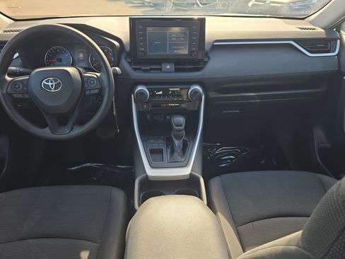 Used 2019 Toyota RAV4 LE FWD image 12