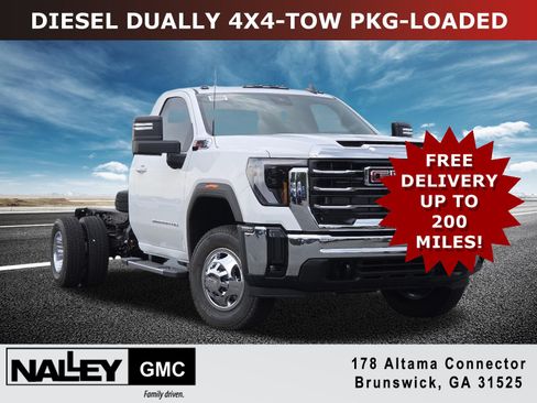 New 2026 GMC Sierra 3500 SLE w/ SLE Convenience Package AWD/4WD image 1