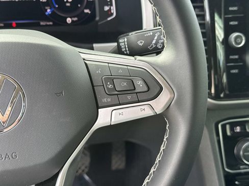 Used 2023 Volkswagen Atlas SE w/ Black Wheel Package image 24