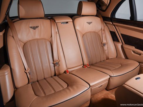 Used 2012 Bentley Mulsanne image 24