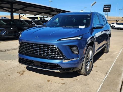 New 2026 Buick Enclave Avenir image 8