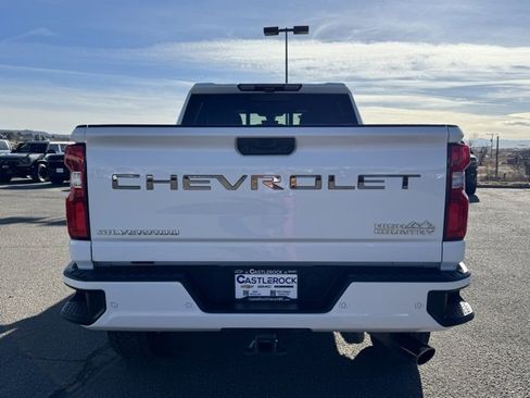 Used 2022 Chevrolet Silverado 3500 High Country w/ Technology Package image 4