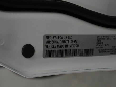 New 2026 Jeep Compass Latitude image 41