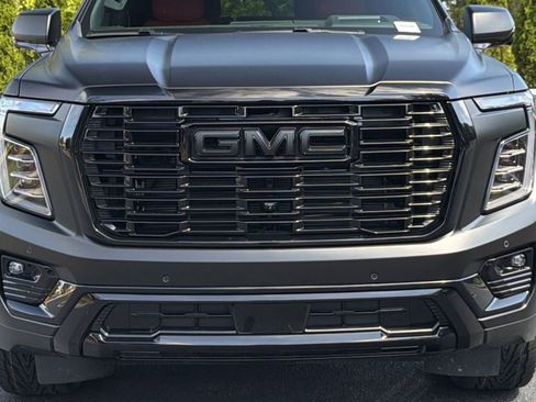 Used 2026 GMC Yukon Denali w/ Sun & Power Step Package AWD/4WD image 20