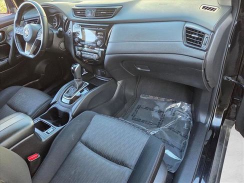 Used 2017 Nissan Rogue SV image 20